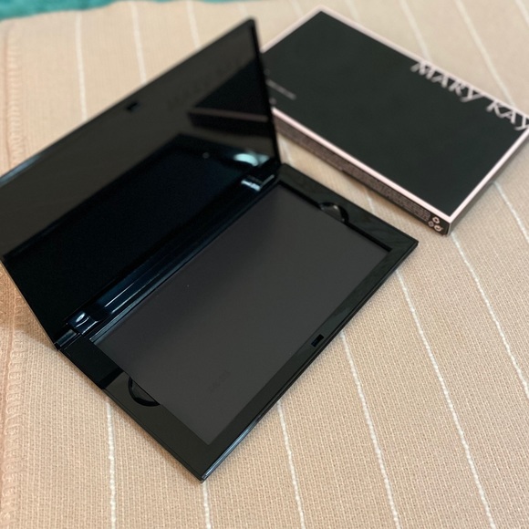Mary Kay Other - Mary Kay Pro Palette